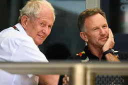 Marko bejubelt Verstappen en Perez na 1-2 Red Bull: 'Onberispelijk'