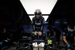 Mercedes toont eerste beelden van W14 in actie