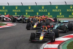 Verstappen stürmt zum Sieg in China, Norris wird Zweiter