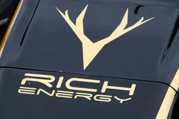 Haas moet Rich Energy logo's van de auto's verwijderen