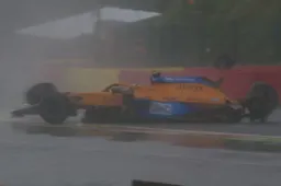 Norris crashes hard during qualifying and causes red flag