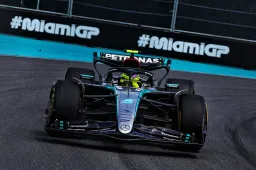 Hamilton ärgert Magnussen nach Strafe im Sprint von Miami weiter