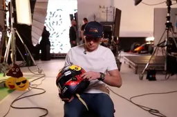 BREAKING! VERSTAPPEN SHOWT ZIJN NIEUWE HELM VOOR 2018!