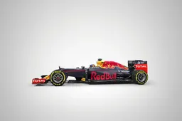 Bekijk hier Verstappen zijn nieuwe outfit