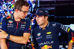 F1-leven soms 'zwaar' voor Perez: 'Familie verdient wél een vrolijke vader'