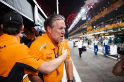Lollipopman: Ferrari, Hamilton e Brown nello spazio!