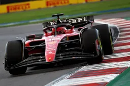 Leclerc holt sich in Mexiko eine Überraschungs-Pole bei einem Ferrari 1-2, Verstappen P3