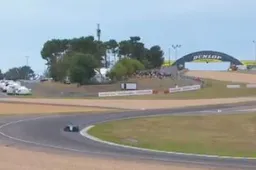 Alonso schrijft historie: Stuurt moderne F1-auto over Le Mans-circuit