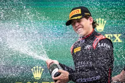 Van Hoepen impressiona na F3: "O sonho da F1 está cada vez mais próximo"