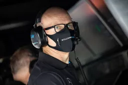 Williams team boss Roberts wants to continue his job full-time