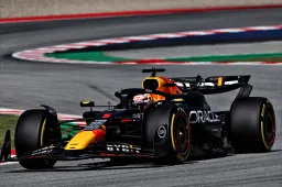 Zie hier de eerste snelle ronde van Verstappen in VT3