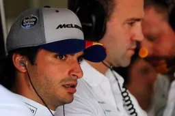 Carlos Sainz believes Verstappen is "almost better" than Hamilton