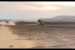 Video: Bryce Menzies is na crash uitgeschakeld in Dakar