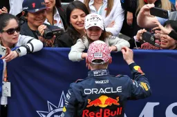 Verstappen feliz por Penélope: '¡Pronto Kelly pensará que da mala suerte!'