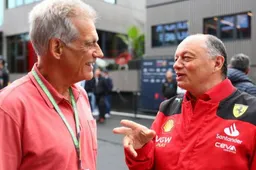 Vasseur: "Comparar Hamilton com Sainz e Leclerc não faz sentido"