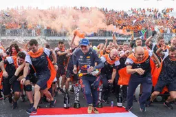 Horner impressed with Verstappen: 'Many would succumb to pressure'