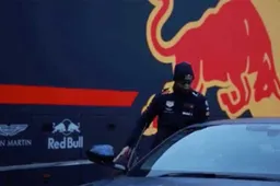 Daniel Ricciardo kreeg vandaag ook een nieuwe auto..