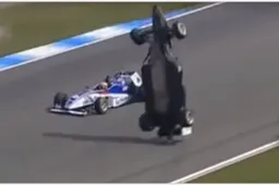 Breakdancen over de barrières op Hockenheim met F3-wagen...