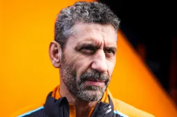 Fraqueza da McLaren exposta: "É uma questão de filosofia"