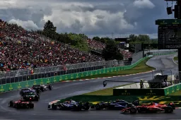 F1 Today | Mercedes close in on 2025 lineup and Sainz responds to Williams
