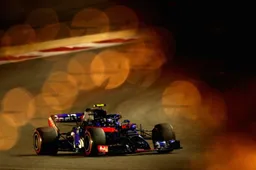 McLaren Renault vs Toro Rosso Honda