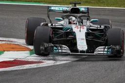 Geen zorgen bij Mercedes na haperende motor Lewis Hamilton