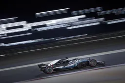 Mercedes-brandstofleverancier Petronas op zoek naar alternatieven voor benzine