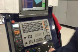 Video: Zo klinkt de 2017 Toro Rosso!