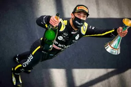 Ricciardo: "That's the coolest present I've ever seen"
