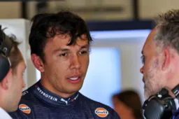 Comissários anunciam o veredicto: Albon será penalizado