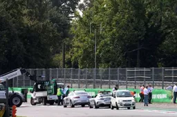 "Welke idioot legt daar nou een kerbstone neer?"