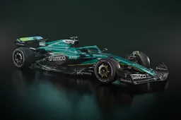 Aston Martin unveil 'classic' AMR25 livery!