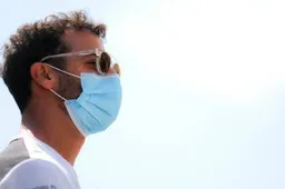 Ricciardo schrok van zichzelf: "Ik trapte een gat door de muur naar kamer van Max"