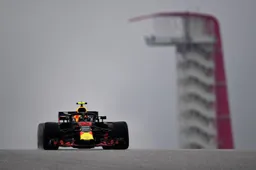 Samenvatting VT1: Hamilton dicteert, Verstappen zit er goed bij