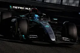 Avant-première des actions Mercedes : l'équipe de F1 peut-elle donner du fil à retordre à Verstappen ?