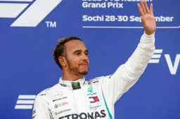 Hamilton: 'Formule 1 is geen voetbal, want er zijn veel meer belangen'