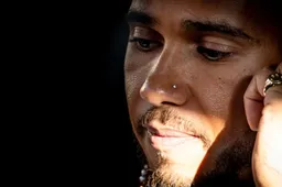 Hamilton espera uma atitude da Mercedes: "Deveria ter me escutado"