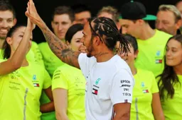 De F1 WK-stand bij de constructeurs: Mercedes kan de al titel ruiken