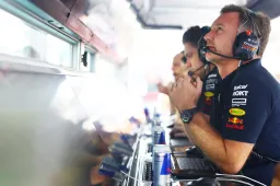 Horner not surprised that Hamilton is leaving Mercedes but questions timing