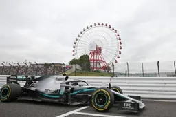 F1 night shift: Friday success for Mercedes as storm alters F1 schedule