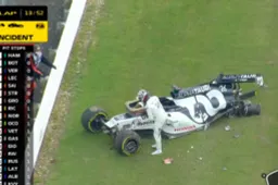 Kvyat maakt enorm harde klapper en zorgt voor tweede safety car