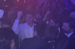 Verstappen feest en danst op muziek Taylor Swift tijdens bruiloft