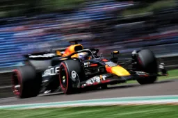 Verstappen iguala a Senna, Piastri vence a Norris, Ferrari y Mercedes se desinflan