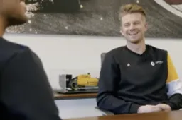 Hulkenberg wordt flink beledigd door Ricciardo in laatste video voor Renault