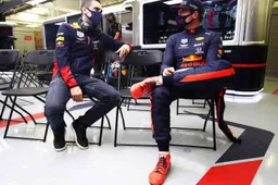 Verstappen vindt het niet 'pijnlijk': "Voor hem is het mooi, heel leuk"
