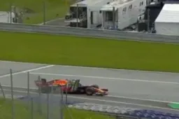 Video | Verstappen spins in VT1; no damage to RB16
