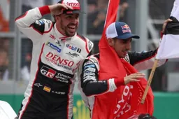 Alonso surprised by fan interaction at Daytona