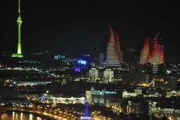 Maakt een avondrace het circuit van Baku spannender?