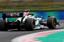 Mercedes se rapproche de sa première victoire en 2022.