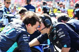 De Vries conduit la quatrième voiture de F1 lors de tests pour Alpine.